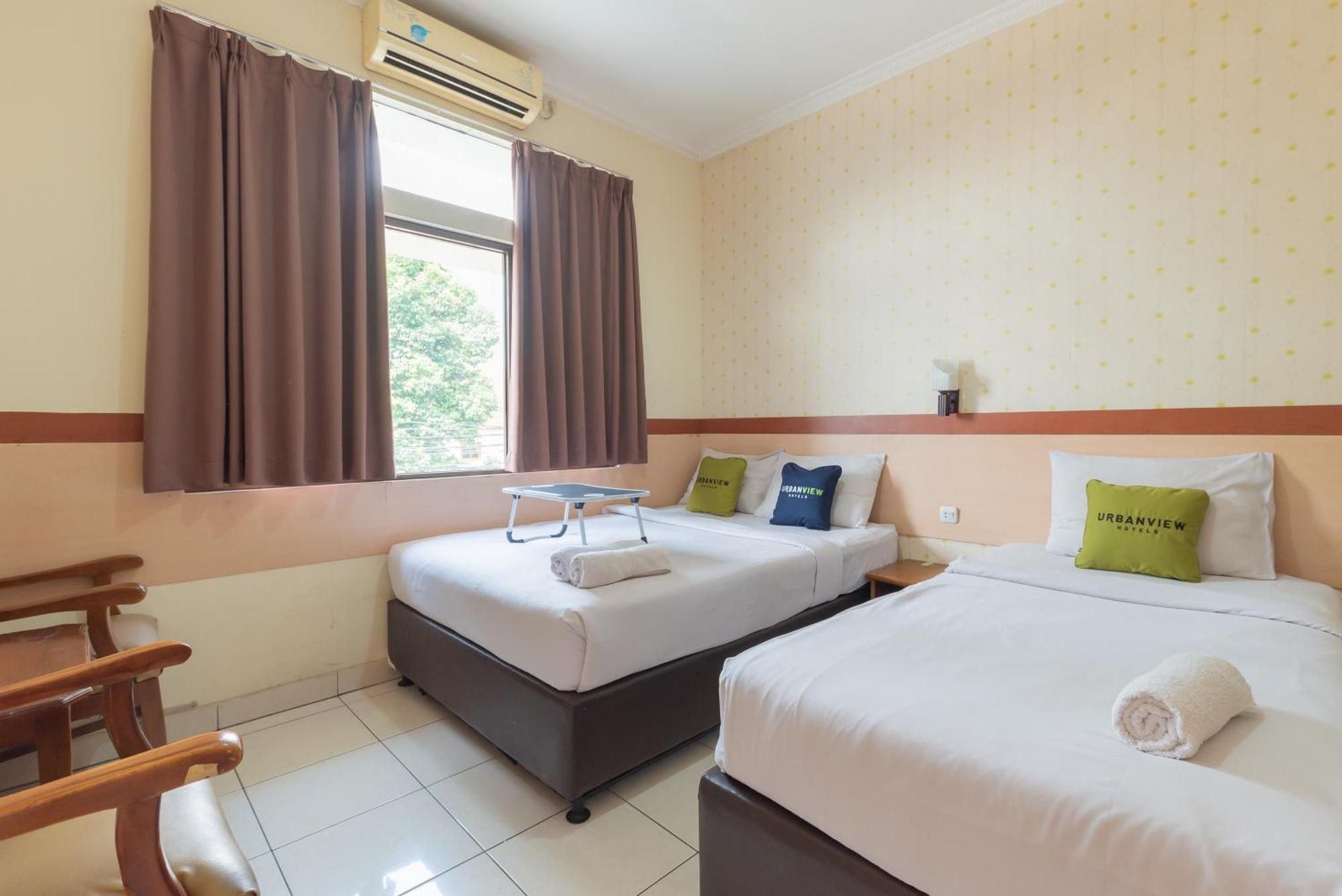 Urbanview Hotel Sakura Bandung Exterior foto