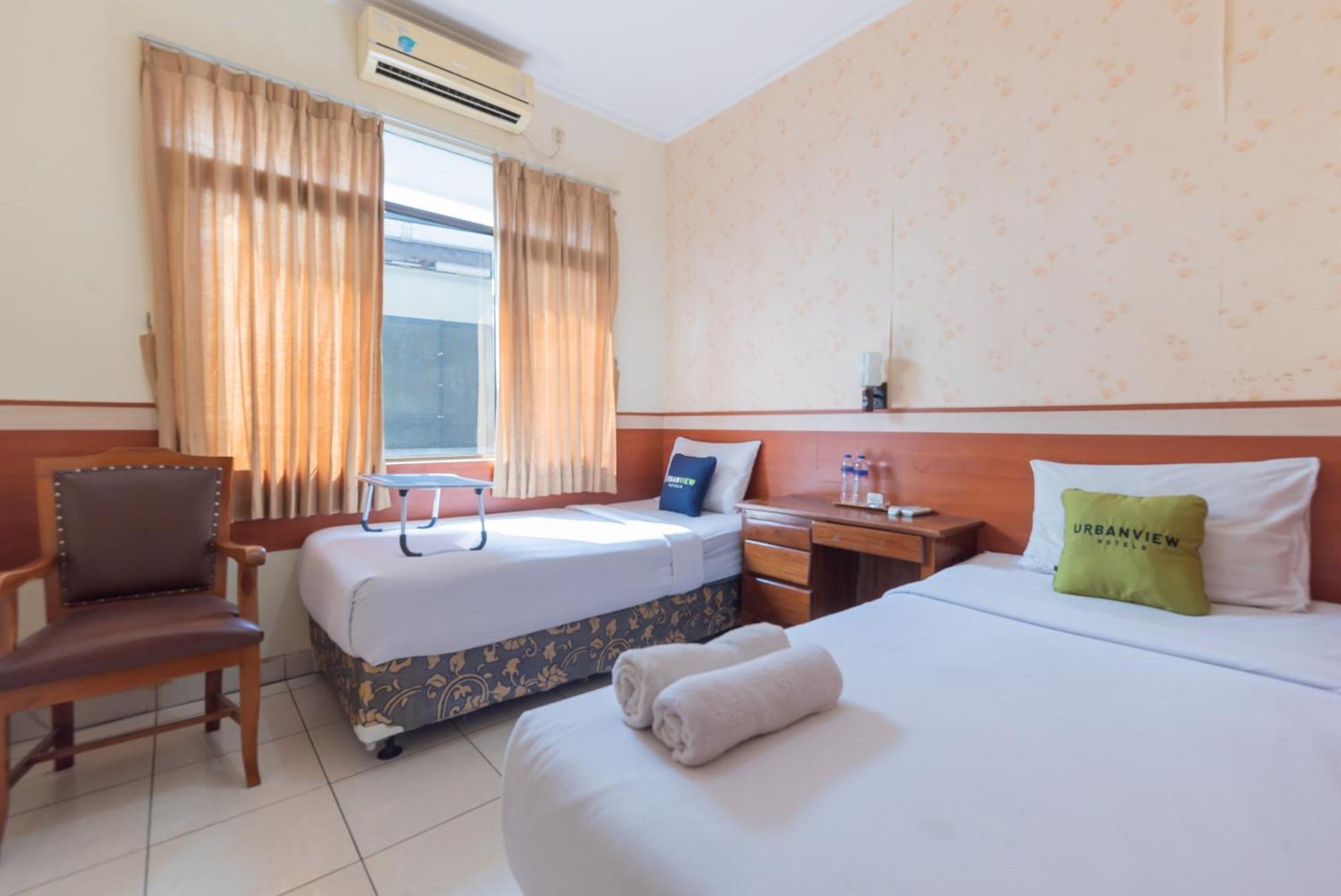 Urbanview Hotel Sakura Bandung Exterior foto