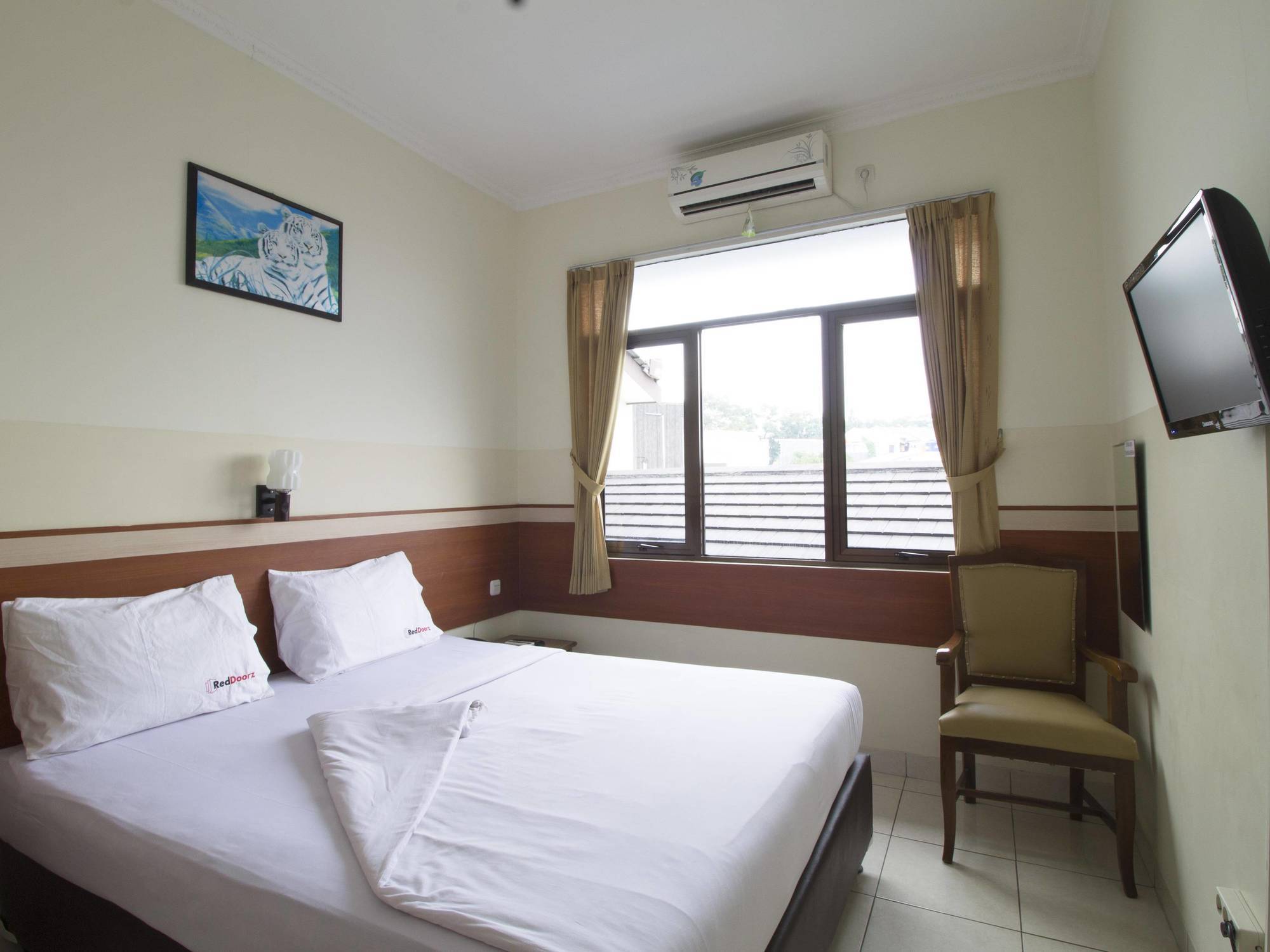 Urbanview Hotel Sakura Bandung Exterior foto